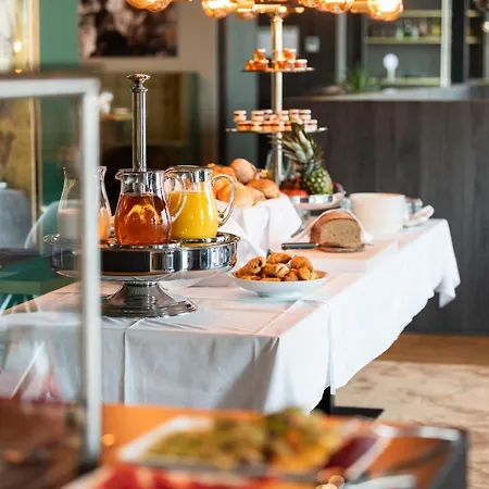 酒店 Target World Hunter's