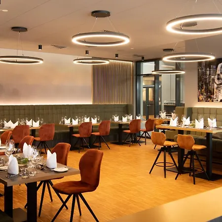 Target World Hunter's