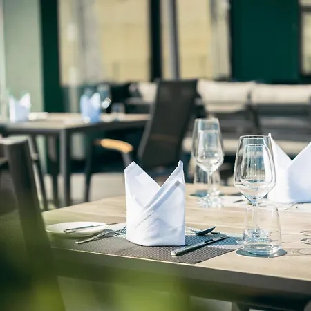 Target World Hunter's