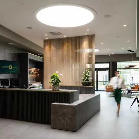 Target World Hunter's *