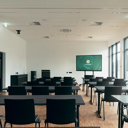 Hotel Target World Hunter's