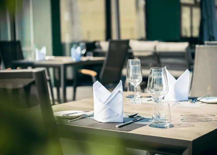 Target World Hunter's