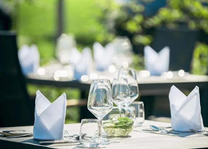 Hotel Target World Hunter's