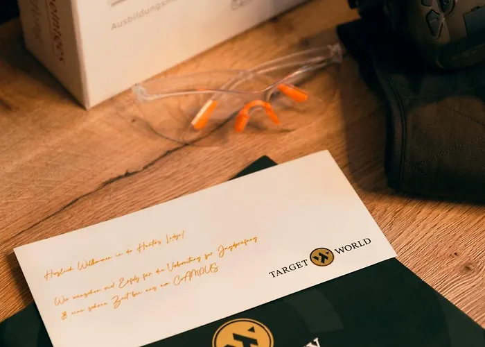 Hotel Target World Hunter's