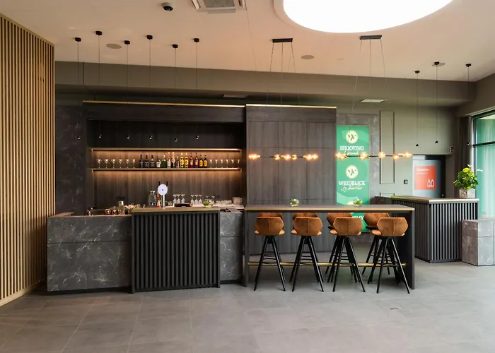 Target World Hunter's Hotel *